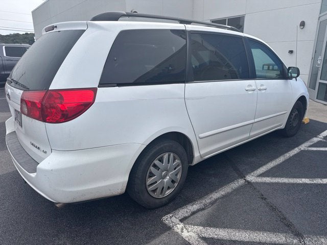 2009 Toyota Sienna LE