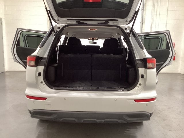 2022 Mitsubishi Outlander ES