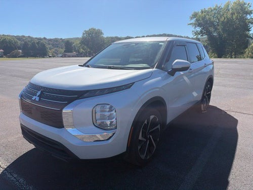 2022 Mitsubishi Outlander ES