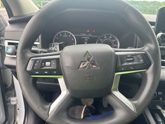 2022 Mitsubishi Outlander ES