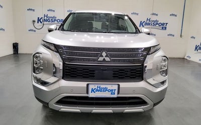 2023 Mitsubishi Outlander SE