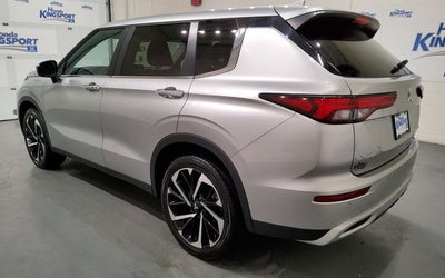 2023 Mitsubishi Outlander SE