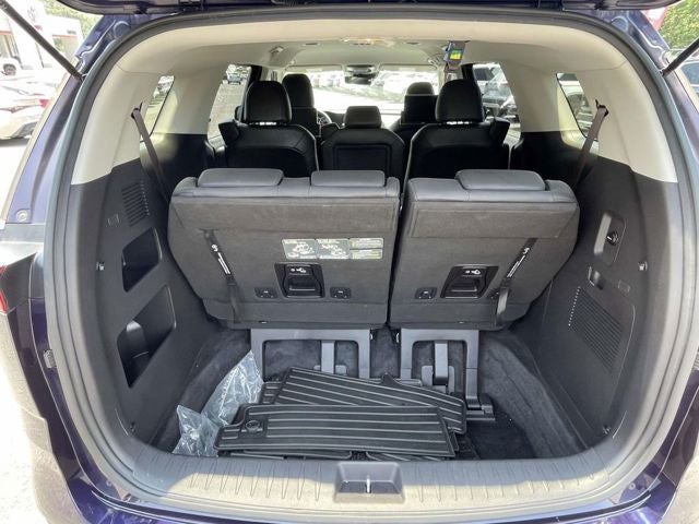 2023 Kia Carnival LX Seat Package