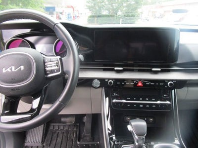 2024 Kia Carnival EX