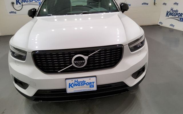 2022 Volvo XC40 R-Design