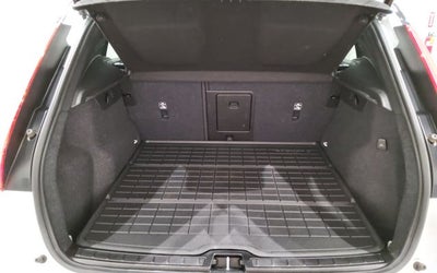 2022 Volvo XC40 R-Design