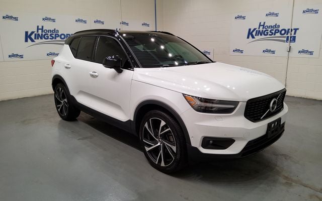 2022 Volvo XC40 R-Design