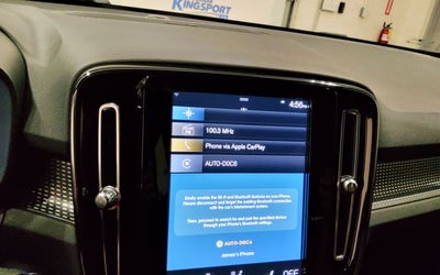 2022 Volvo XC40 R-Design