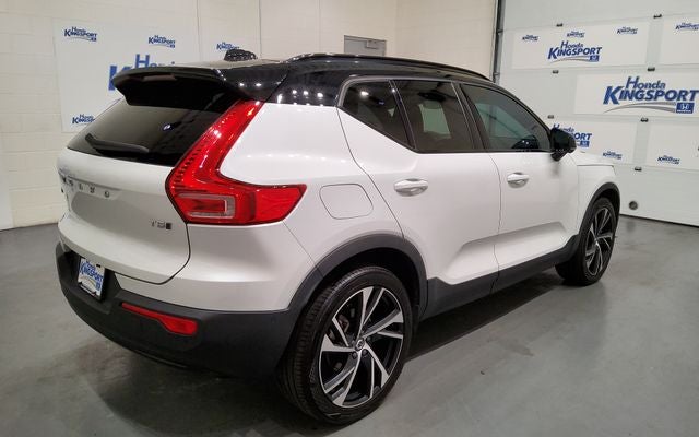 2022 Volvo XC40 R-Design