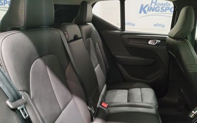 2024 Volvo XC40 B5 Plus Bright Theme