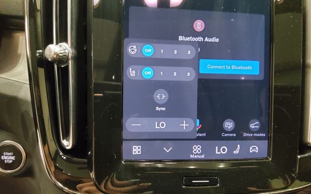 2024 Volvo XC40 B5 Plus Bright Theme