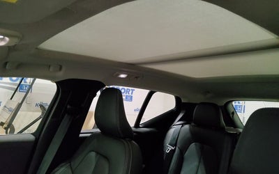 2024 Volvo XC40 B5 Plus Bright Theme
