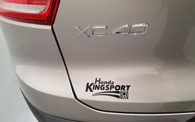 2024 Volvo XC40 B5 Plus Bright Theme