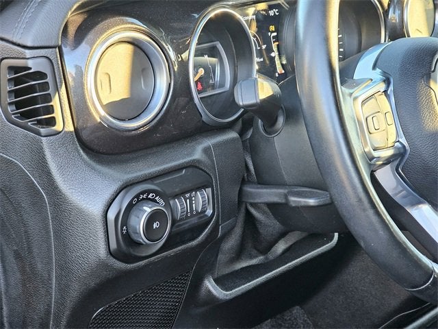 2020 Jeep Wrangler Unlimited Sahara Altitude