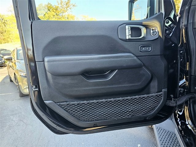 2020 Jeep Wrangler Unlimited Sahara Altitude