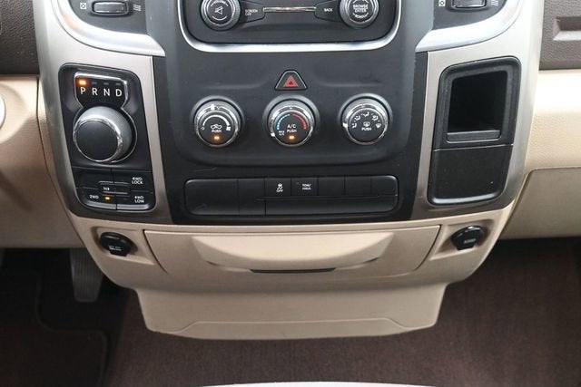 2016 RAM 1500 SLT