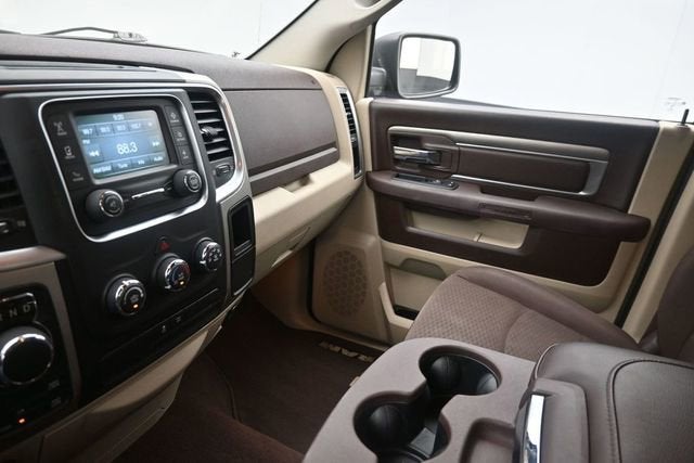 2016 RAM 1500 SLT