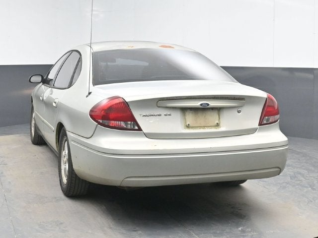 2006 Ford Taurus SE