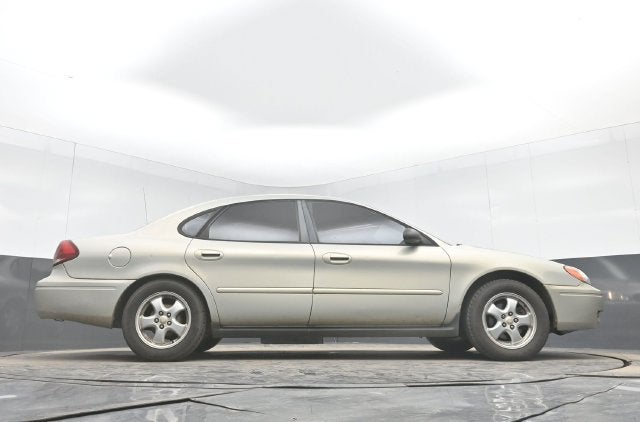 2006 Ford Taurus SE