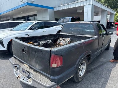 2000 Chevrolet S10 LS