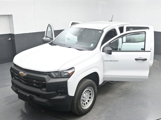 2024 Chevrolet Colorado WT
