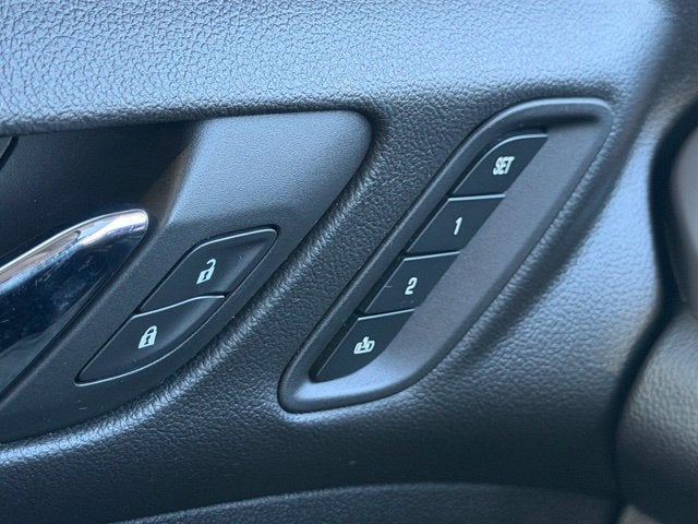 2022 GMC Acadia AT4