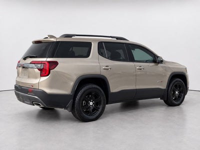 2022 GMC Acadia AT4