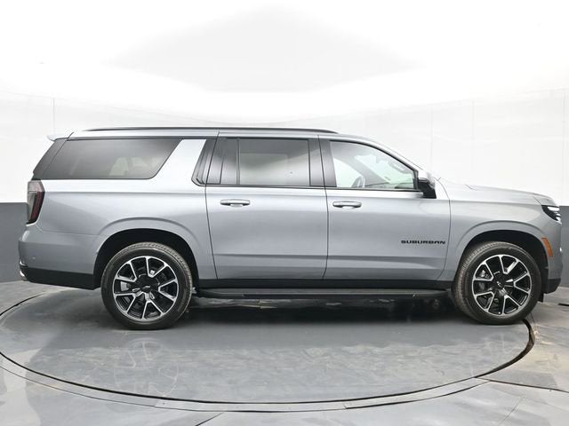 2025 Chevrolet Suburban RST