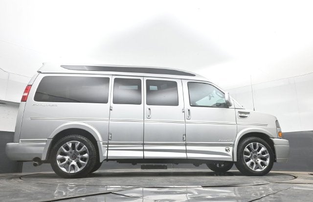 2022 GMC Savana Cargo 2500 RWD 2500 Regular Wheelbase Work Van