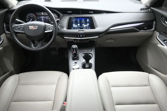 2023 Cadillac XT4 Luxury