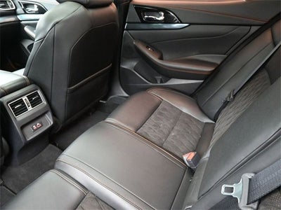 2023 Nissan Maxima SR