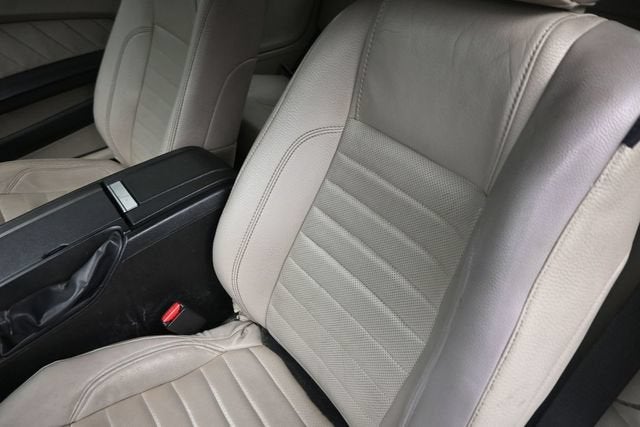 2011 Ford Mustang V6 Premium