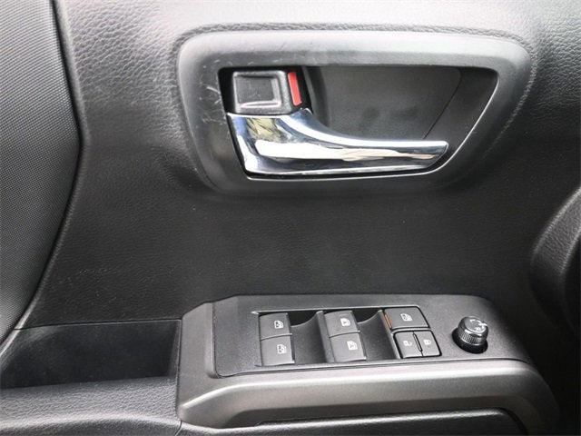 2022 Toyota Tacoma 4WD SR