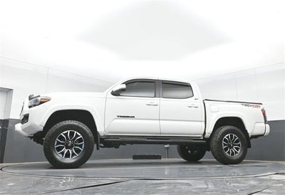 2022 Toyota Tacoma 4WD SR