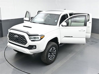 2022 Toyota Tacoma 4WD SR
