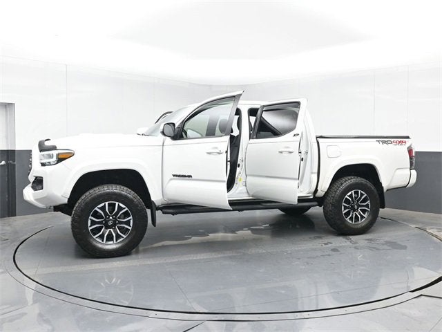 2022 Toyota Tacoma 4WD SR
