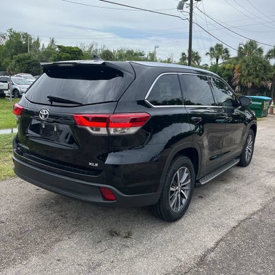 2019 Toyota Highlander SE