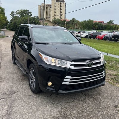 2019 Toyota Highlander SE