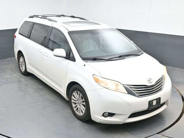 2012 Toyota Sienna XLE AAS