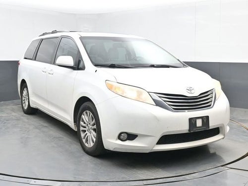 2012 Toyota Sienna XLE AAS