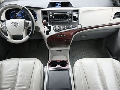 2012 Toyota Sienna XLE AAS