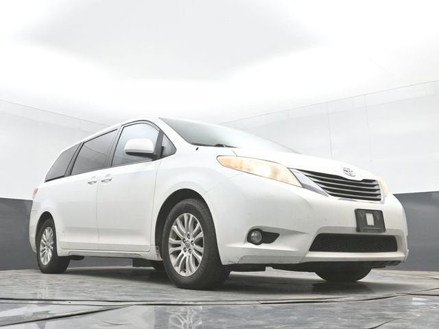2012 Toyota Sienna XLE AAS
