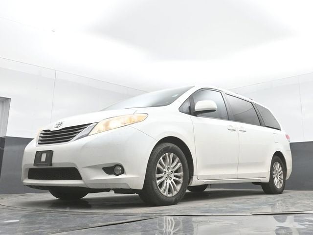2012 Toyota Sienna XLE AAS