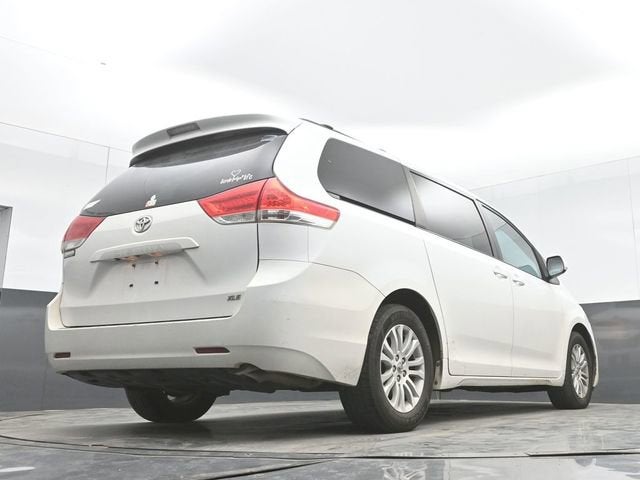 2012 Toyota Sienna XLE AAS