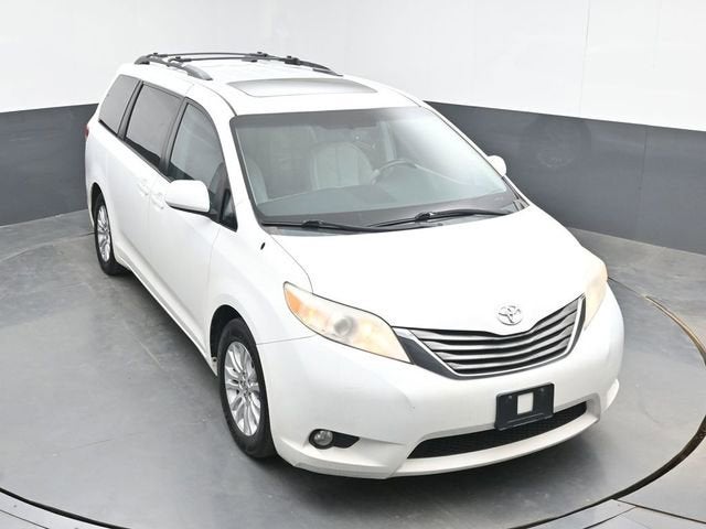 2012 Toyota Sienna XLE AAS