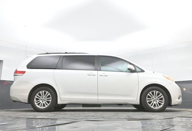 2012 Toyota Sienna XLE AAS
