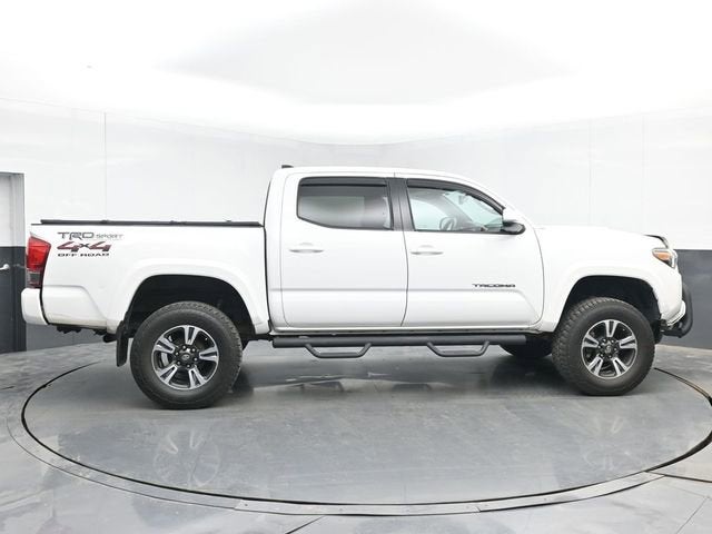 2016 Toyota Tacoma SR