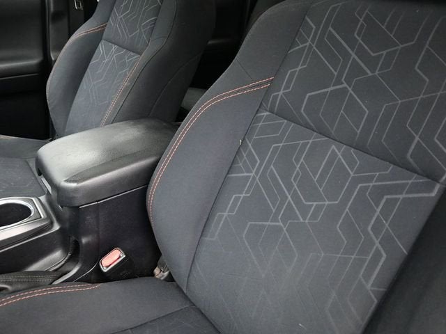 2016 Toyota Tacoma SR