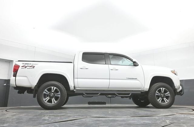 2016 Toyota Tacoma SR