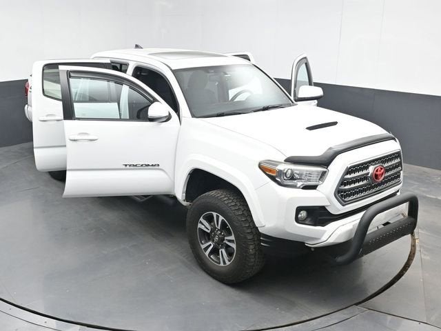2016 Toyota Tacoma SR